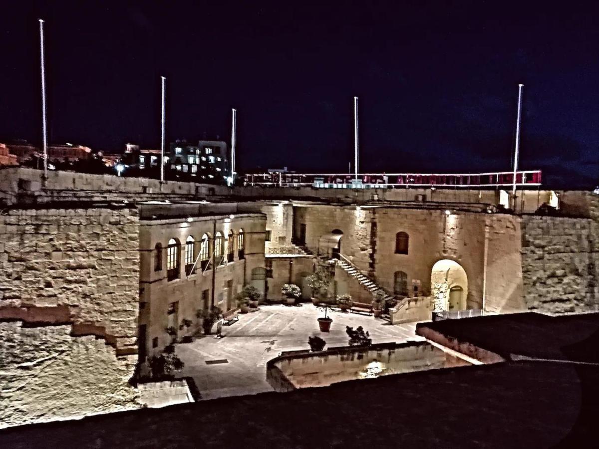 Modern Apt Kalkara Seafront! 외부 사진