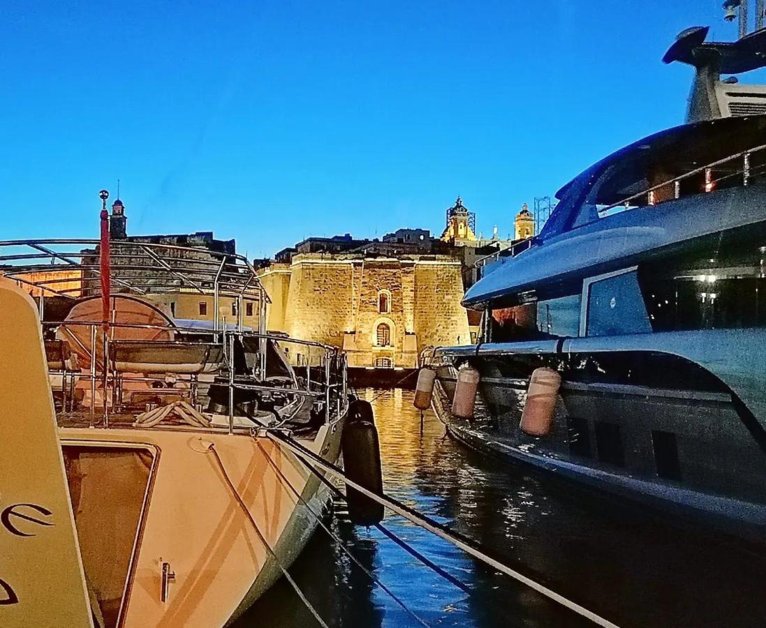 Modern Apt Kalkara Seafront! 외부 사진